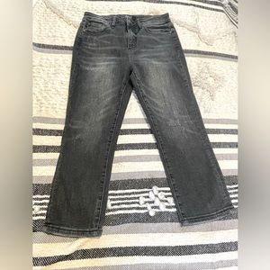 Judy Blue high rise skinny fit capri jeans, distressed gray color - Size 5/27